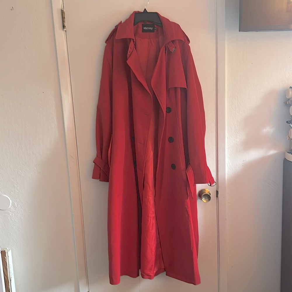 Red trench coast